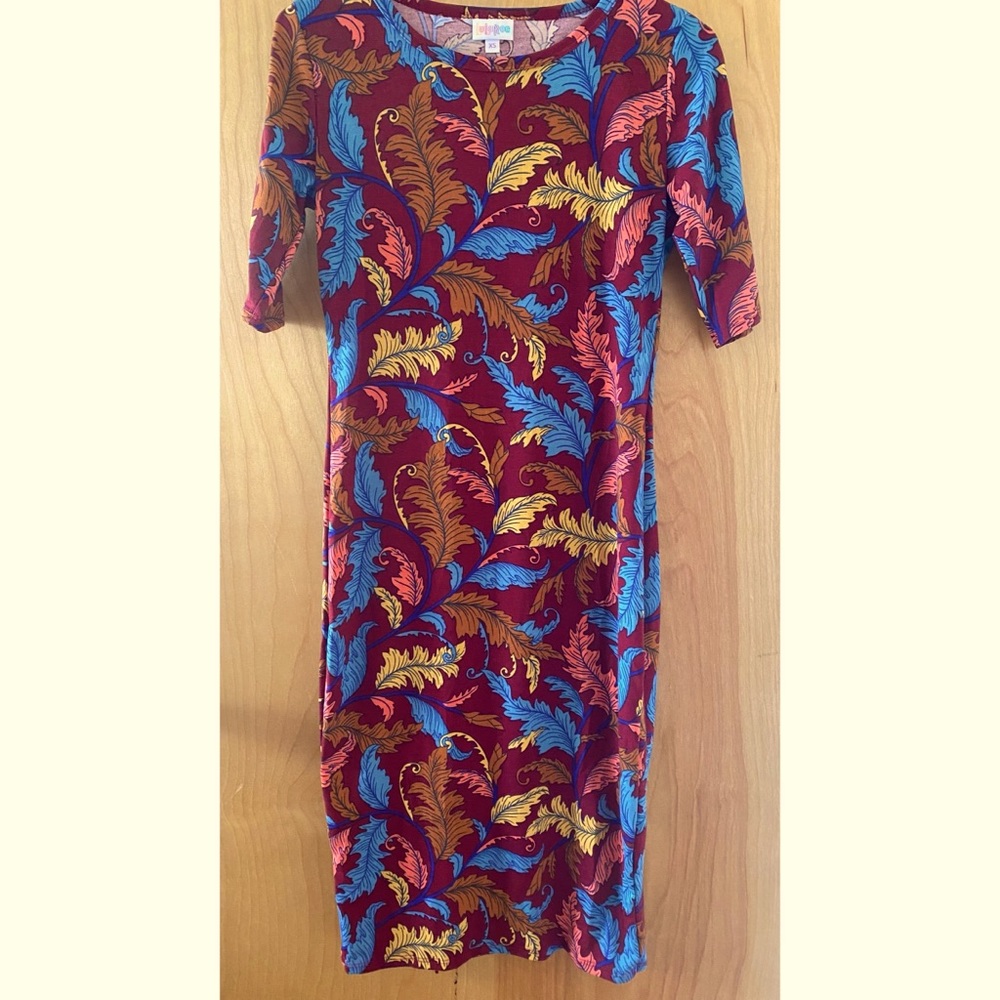 Leaf Print LulaRoe Julia.  Size XS